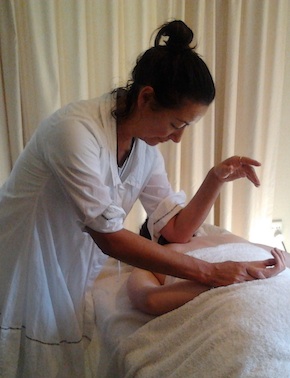 Wikitoria Oman - Romiromi massage